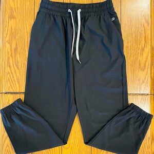 Vuori women’s black jogger pant, size small, lightweight, tie closure